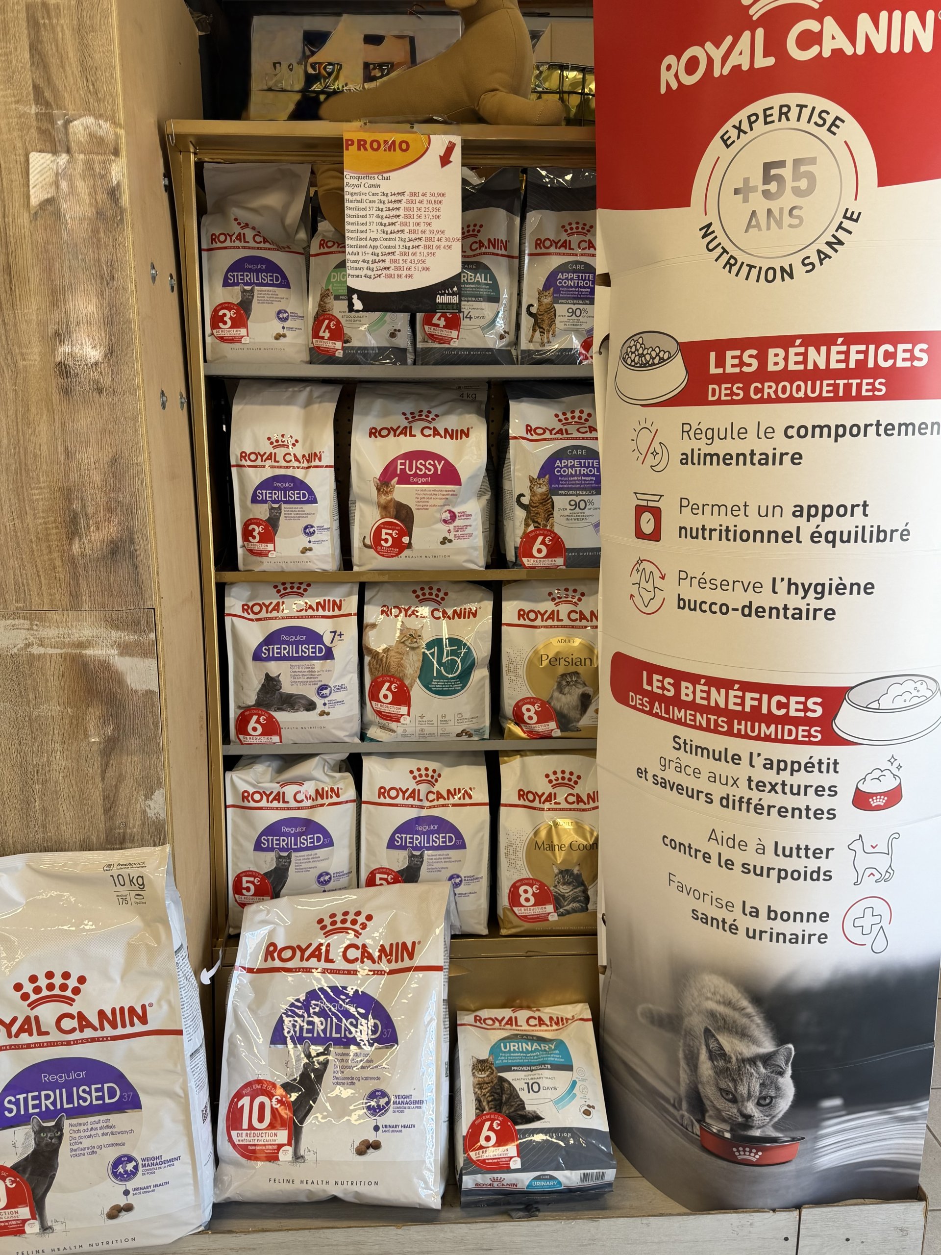 Sacs de croquettes Royal Canin avec des Bons de remises immédiates